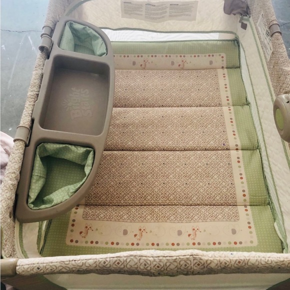 Baby bed two level with a lot storage - Picture 13 of 14